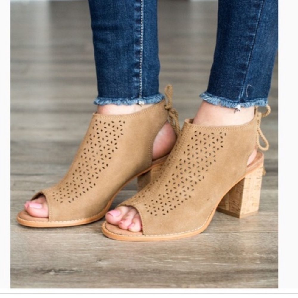 💥BEST PRICE on posh💥 TOM’s Elba booties.NIB blue - Picture 2 of 8
